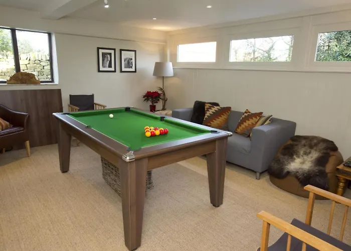 4 Bed In Whitby Oc-g0042 *