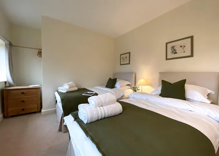 4 Bed In Whitby Oc-g0042