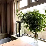 4 Bed In Whitby Oc-g0042